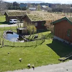 Vestavind Og Rom As 호텔 올레순