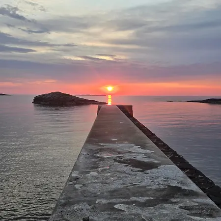 Vestavind Og Rom As 3* Ålesund