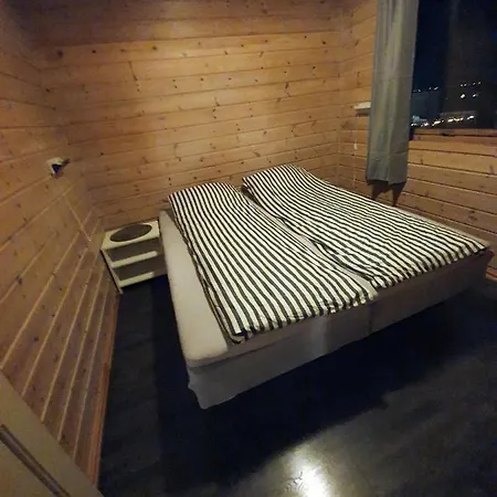 Vestavind Og Rom As Hotel